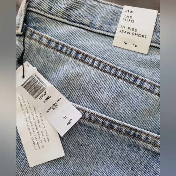 NWT Aritzia The Yoko High Rise Jean Short- 31 - Picture 3 of 3